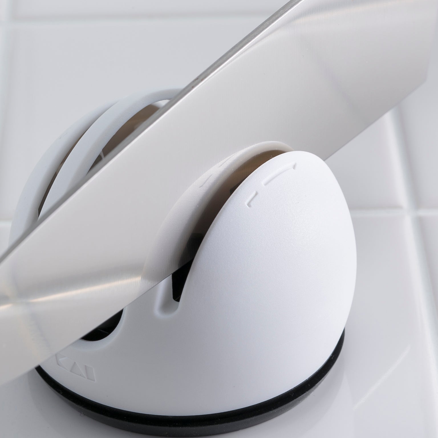 KAI Japan Q-Sharpener, Manual Knife Sharpener White