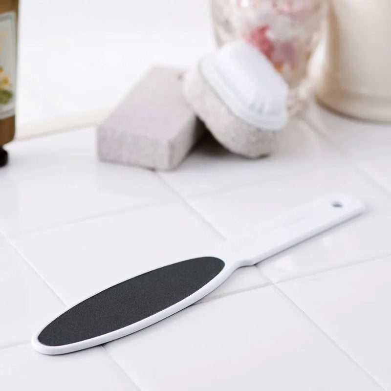 KAI Heel Scrubber with Plastic Handle (White) Foot Exfoliator Tool