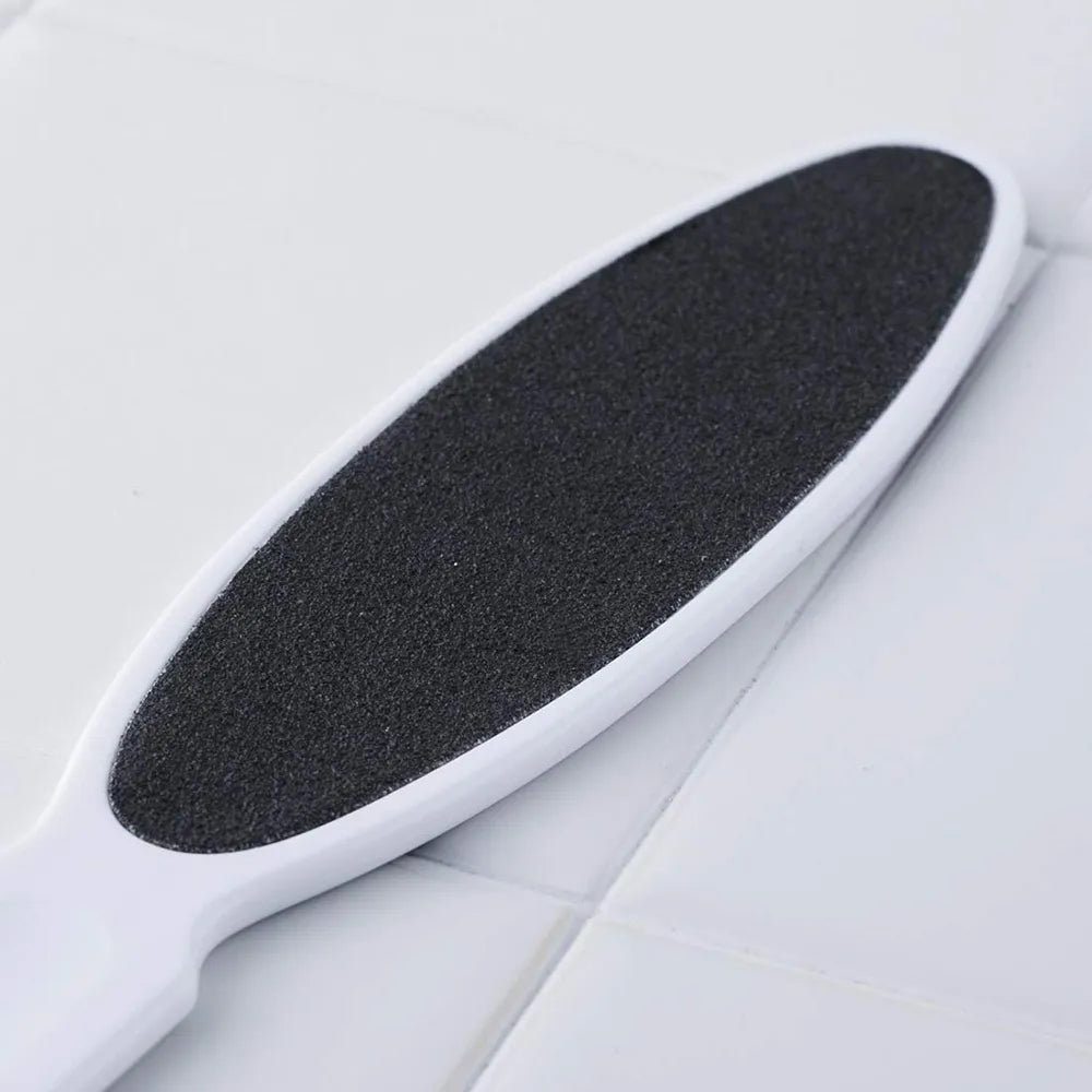 KAI Heel Scrubber with Plastic Handle (White) Foot Exfoliator Tool