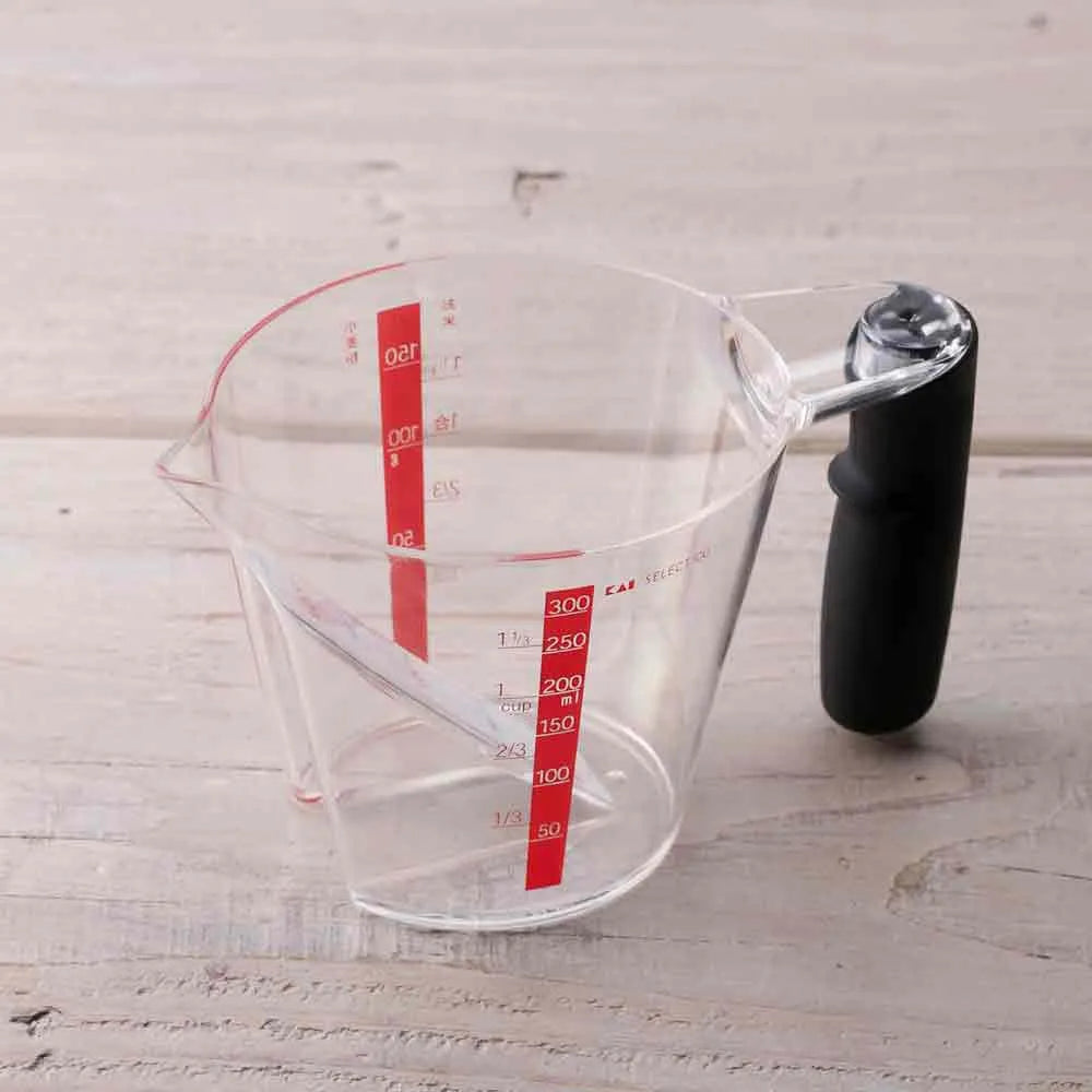 Kai Select Measuring Cup