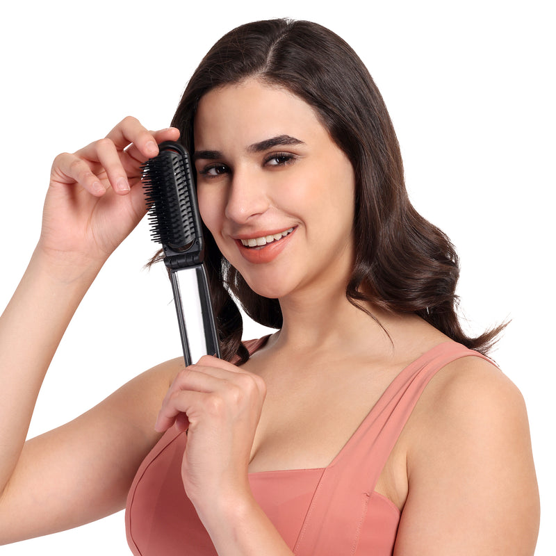 KAI Folding Travel Brush