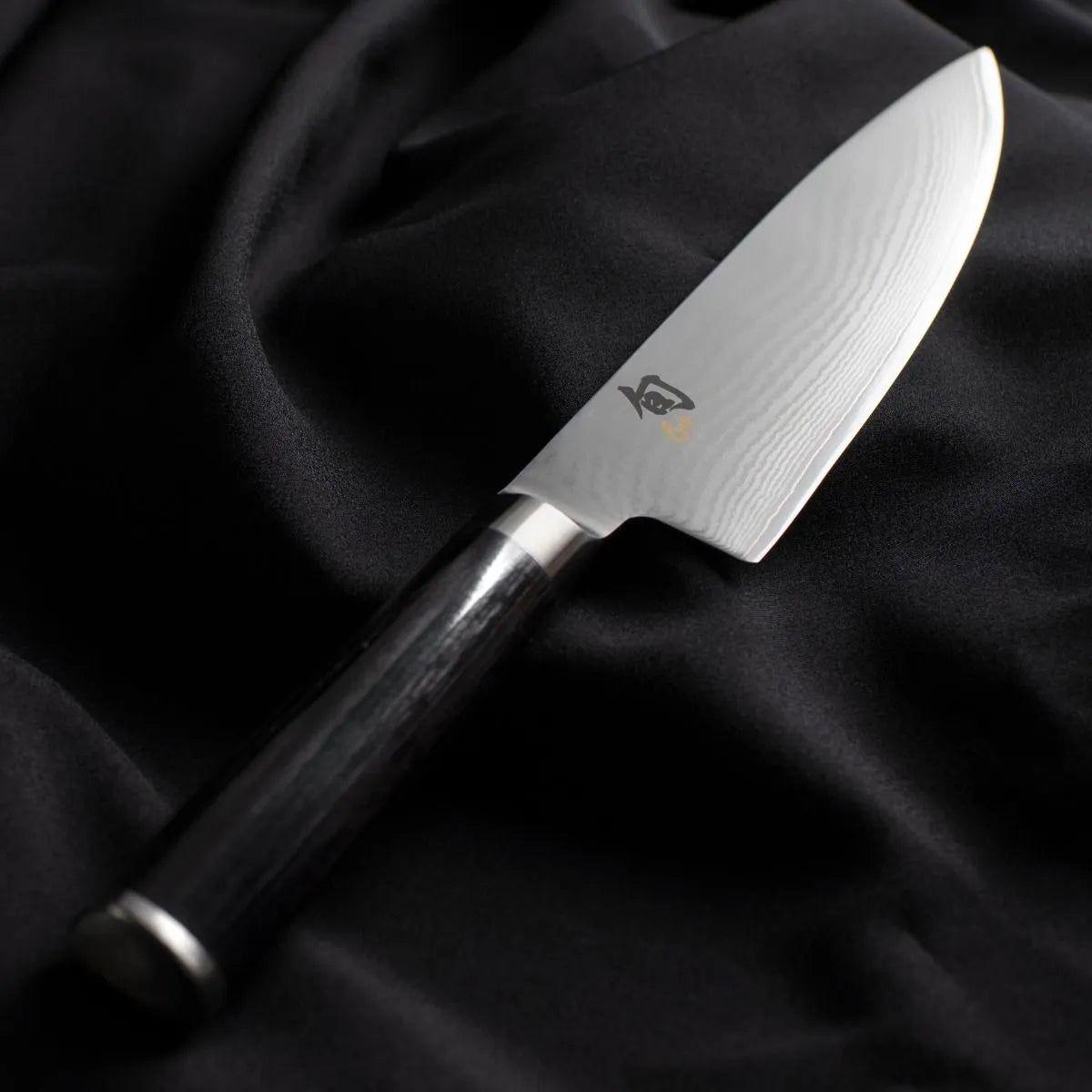 Kai Shun Classic Stainless Steel Chef Knife 8-Inch D-Shape Handle [DM0706]